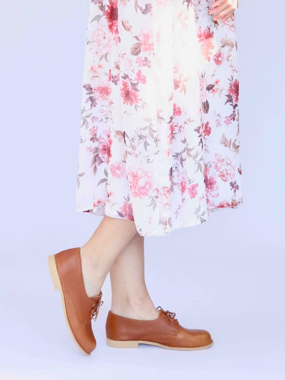 Feminine Leather Vellies - Tan