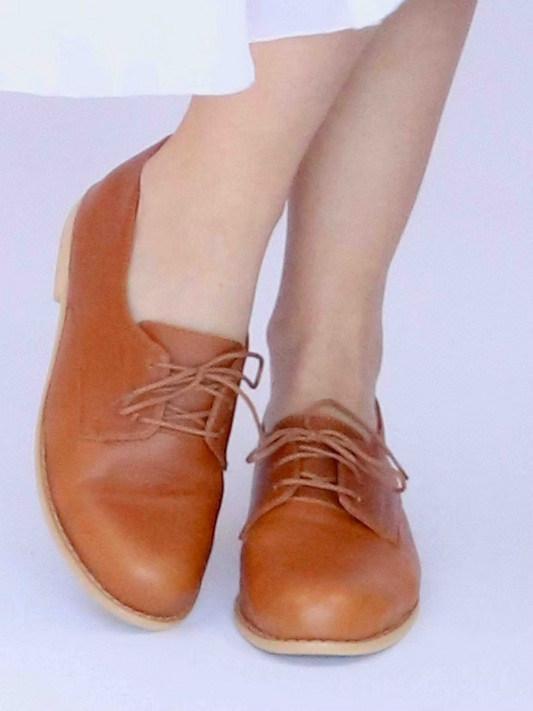 Feminine Leather Vellies - Tan