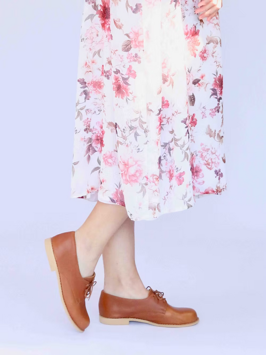 Feminine Leather Vellies - Tan